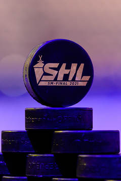 Matchpuck före final ett i SHL mellan Växjö och Rögle