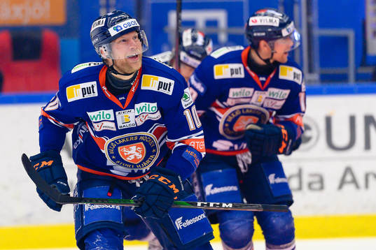 Växjös Richard Gynge jublar