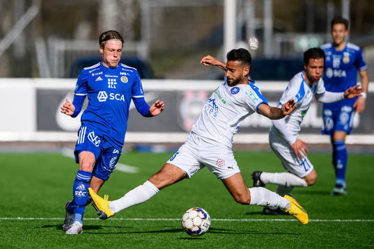 Sundsvalls Jesper Carström och Akropolis Christian Rubio