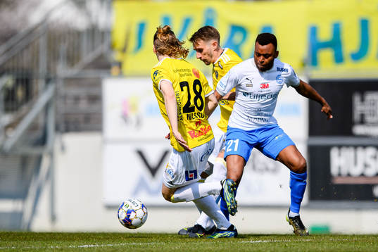 Falkenbergs Melker Nilsson och Tobias Karlsson i en kamp