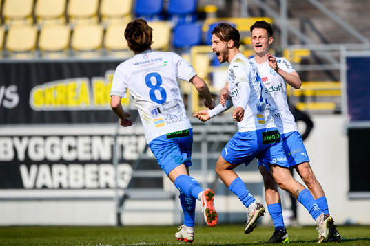 Värnamos Edvin Becirovic jublar