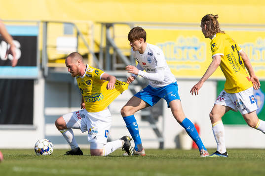 Falkenbergs Christoffer Carlsson och Värnamos Oscar