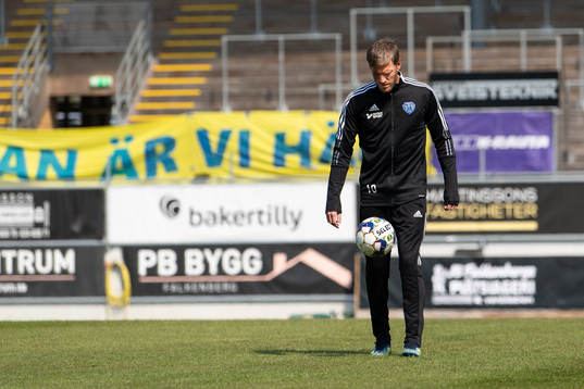 Falkenbergs Karl Söderström före fotbollsmatchen i