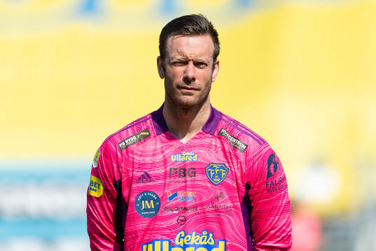 Falkenbergs målvakt Viktor Noring före fotbollsmatchen i