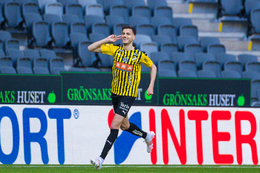 Häckens Alexander Jeremejeff  jublar