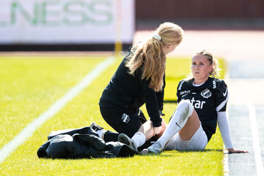 s Adelisa Grabus med en skada