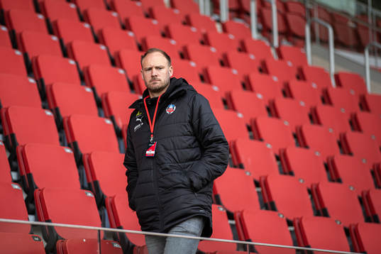 Helsingborgs Andreas Granqvist på läktaren