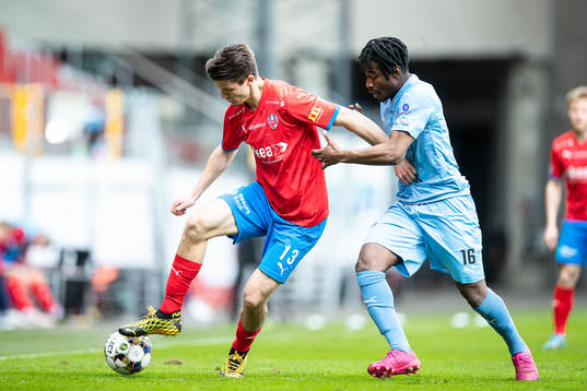 Helsingborgs Wilhelm Loeper och AFC Eskilstunas York Rafael