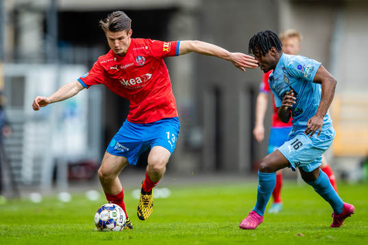 Helsingborgs Wilhelm Loeper och AFC Eskilstunas York Rafael