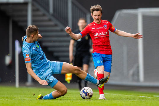 AFC Eskilstunas Pontus Rödin och Helsingborgs Max Svensson