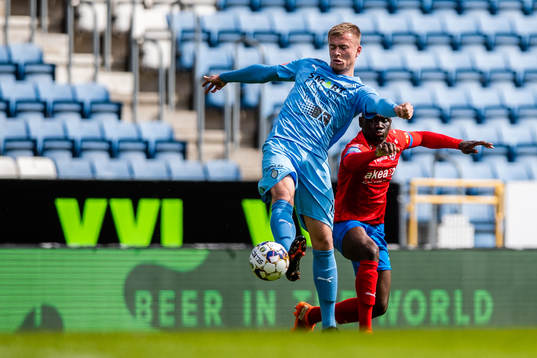 AFC Eskilstunas Alexander Ahl Holmström och Helsingborgs