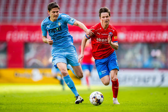 AFC Eskilstunas Rasmus Wikström och Helsingborgs Max