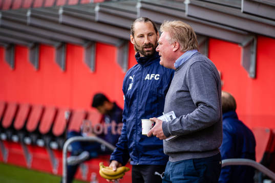 AFC Eskilstunas målvaktstränare Johan Wiland och