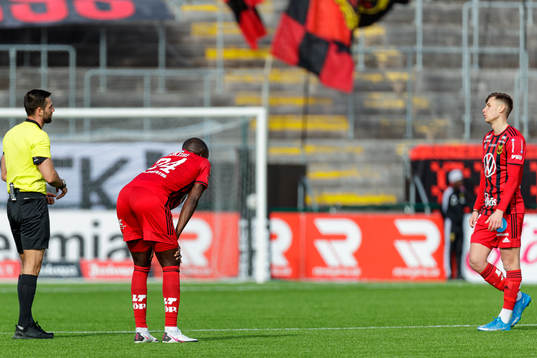 Östersunds Ronald Mukiibi deppar