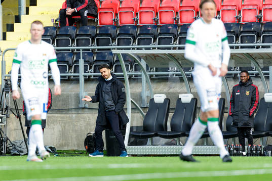 Östersunds tränare Amir Azrafshan