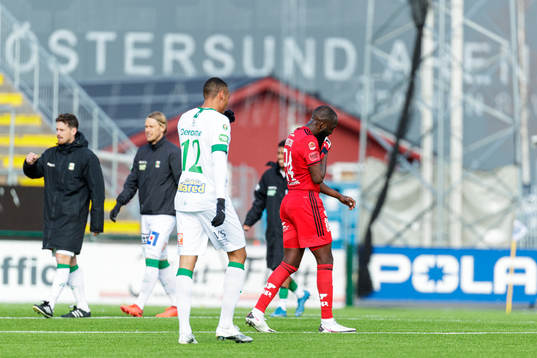 Östersunds Ronald Mukiibi deppar