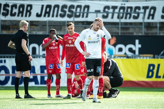 Örebros Erik Björndahl deppar