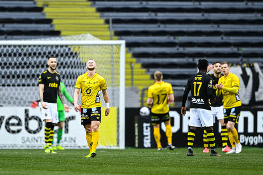 Elfsborgs Simon Strand deppar