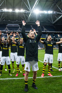s Sebastian Larsson jublar