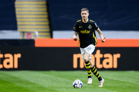 s Mikael Lustig