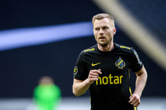s Sebastian Larsson