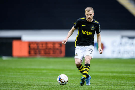 s Sebastian Larsson