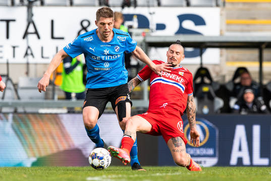 Halmstads Mikael Boman och IFK Göteborgs Marek Hamsik
