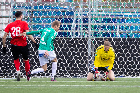Brages målvakt Adrian Engdahlunder fotbollsmatchen i