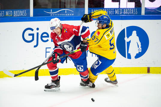 Håkon Nilsen of Norway and Anton Wedin of Sweden