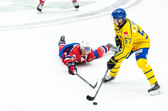 Martin Rönnild of Norway and Anton Wedin of Sweden
