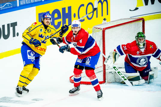Emil Larsson of Sweden and Johannes Johannessen and