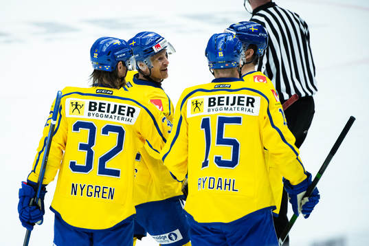 Max Friberg of Sweden celebrate with teammates