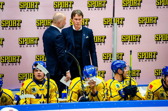 Assistant coach Markus Åkerblom and head coach Johan