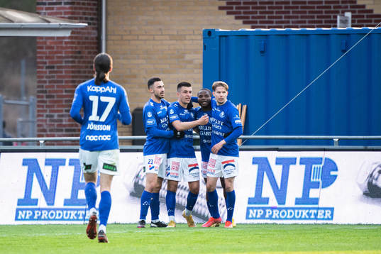 Trelleborgs Haris Brkic jublar med lagkamraterna