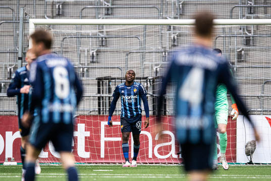 Djurgårdens Edward Chilufya deppar
