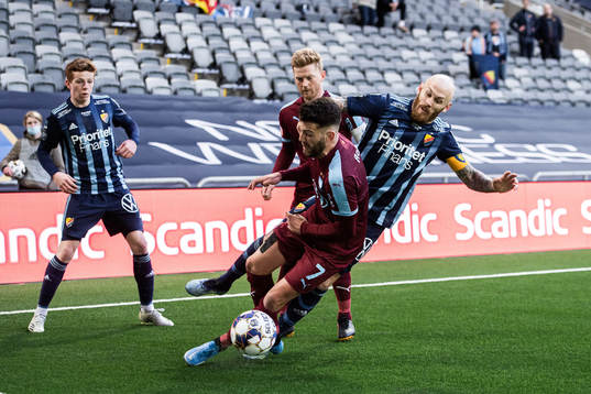 Malmö FFs Erdal Rakip och Djurgårdens Magnus Eriksson