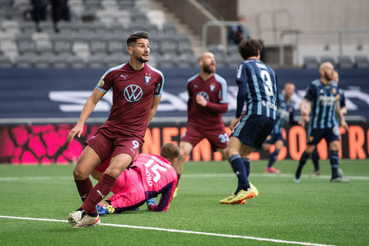 Malmö FFs Antonio Colak deppar