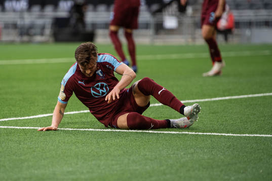 Malmö FFs Adi Nalic deppar