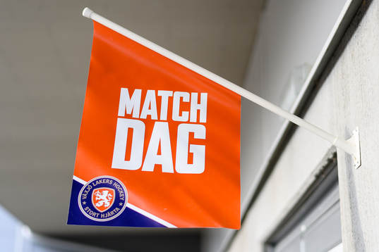 Flagga med matchdag före final två i SHL mellan Växjö