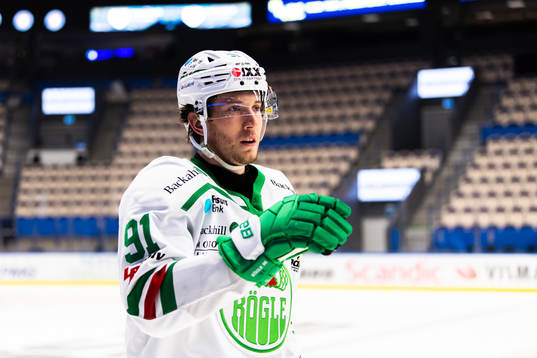 Rögles Adam Tambellini jublar