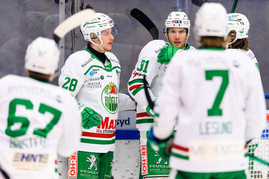 Rögles Anton Bengtsson och Adam Tambellini jublar