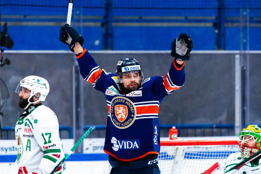 Växjös Emil Pettersson jublar