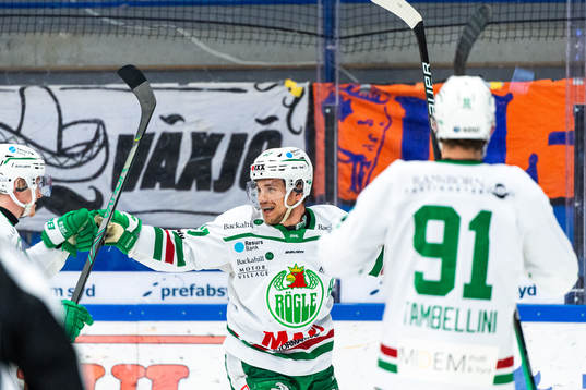 Rögles Leon Bristedt jublar