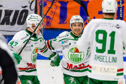 Rögles Leon Bristedt jublar