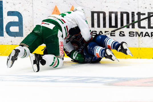 Rögles Eric Gelinas och Växjös Brendan Gaunce