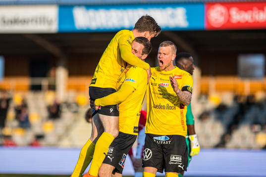 Mjällbys Joel Nilsson , Jacob Bergström  och David