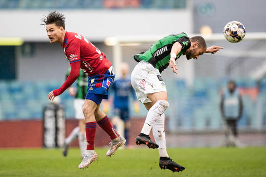 Östers Tatu Varmanen och GAIS Malkolm Moenza