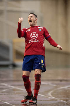 Östers James Keene jublar