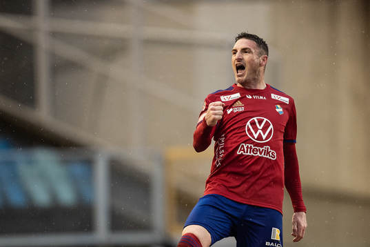 Östers James Keene jublar