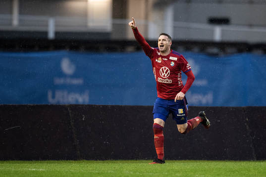 Östers James Keene jublar